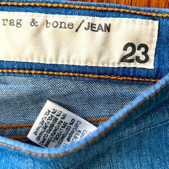 SALE! Rag & Bone Kilbowe Distressed Skinny Jeans With Zippers at Ankles - Picture 3 of 6